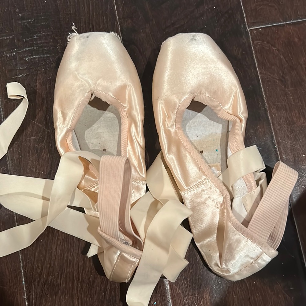 Dead point shoes for painting/ diy #ballet #pointshoes